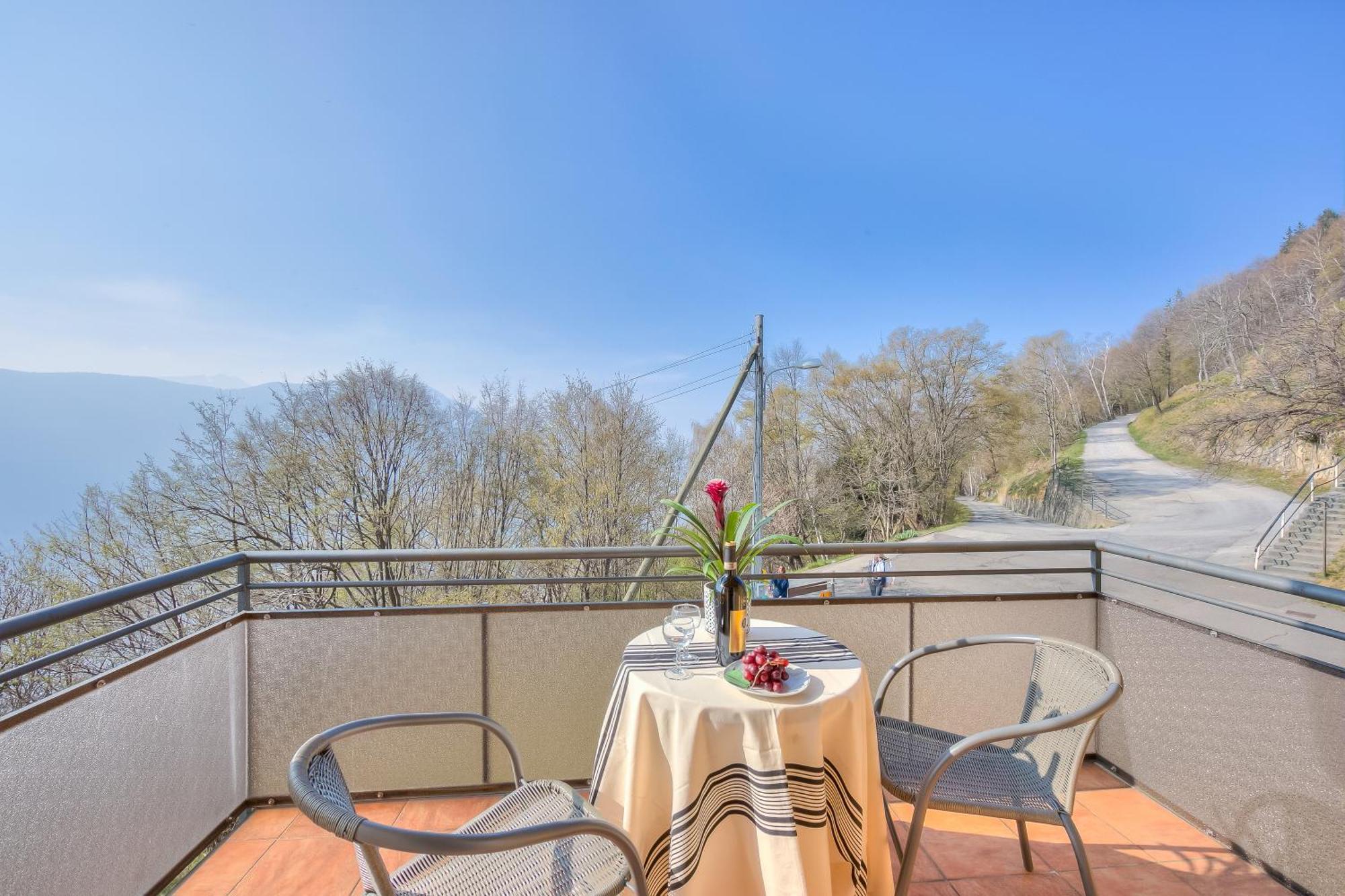 Ca' Gina Panoramica - Monte Bre - Happy Rentals Lugano Luaran gambar